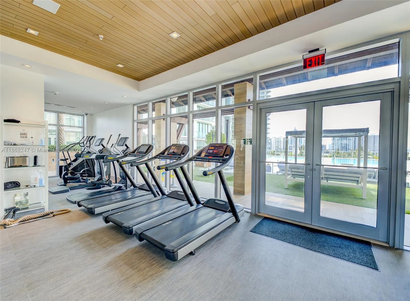 300 Sunny Isles Blvd, #4-501