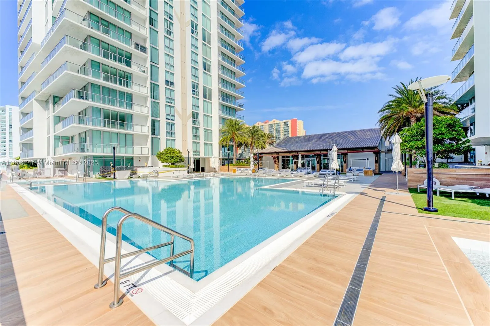 300 Sunny Isles Blvd, #4-501