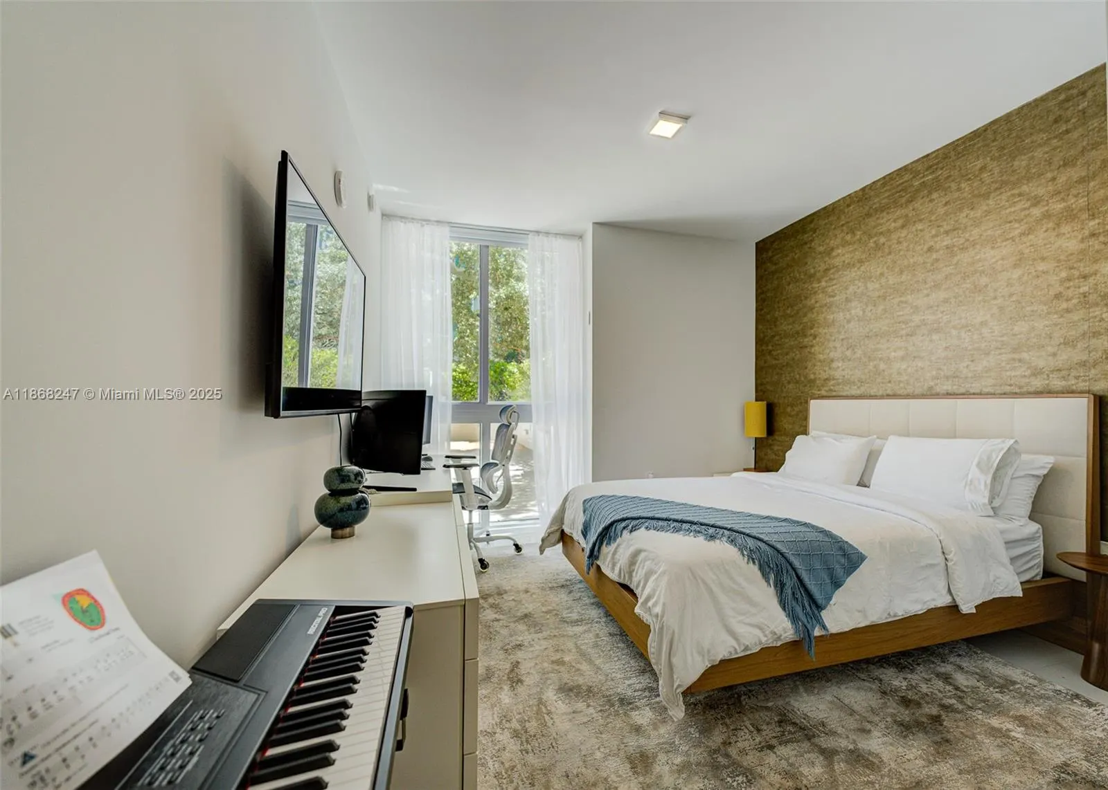 300 Sunny Isles Blvd, #4-501