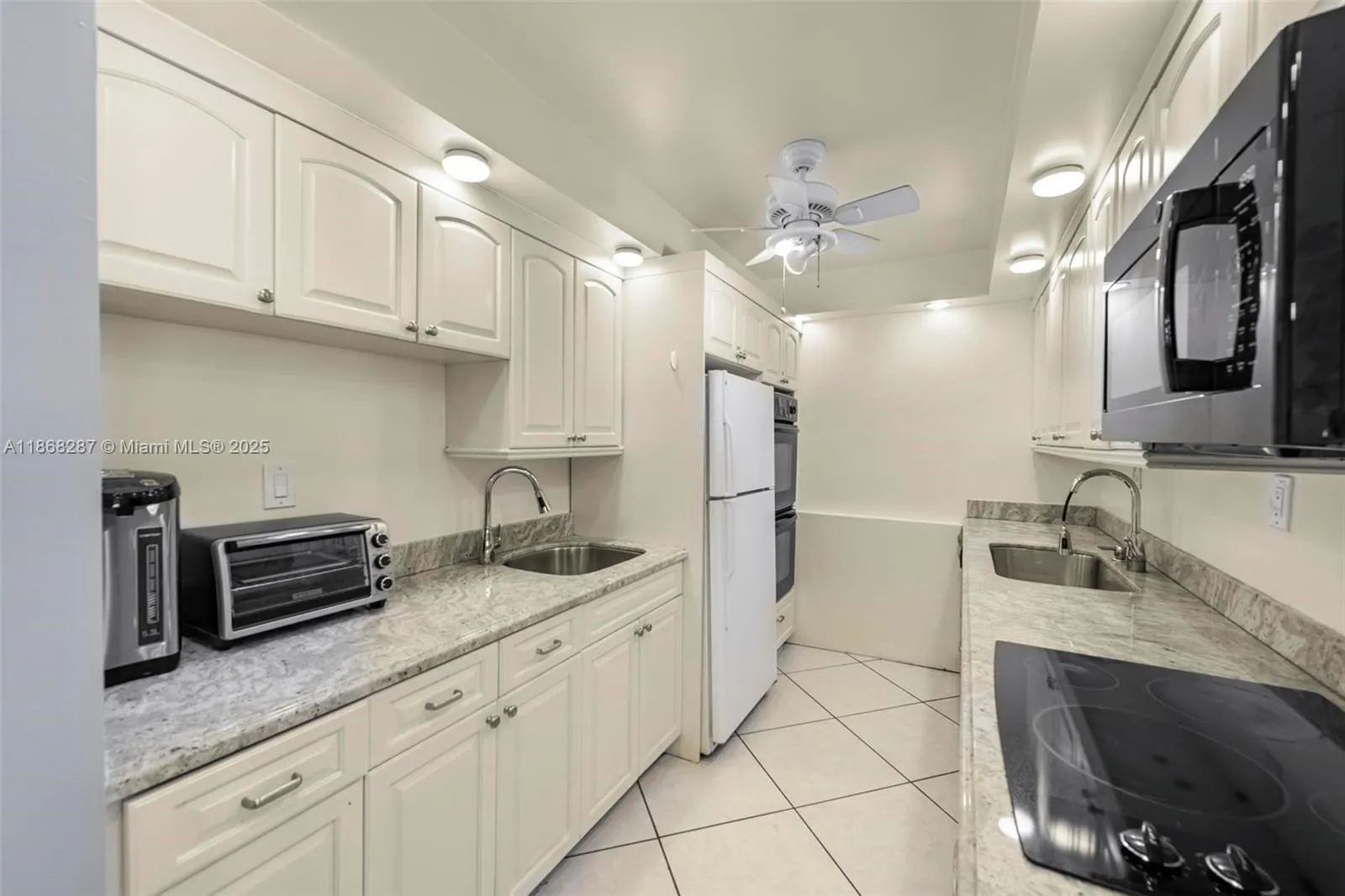 5401 Collins Ave, #916