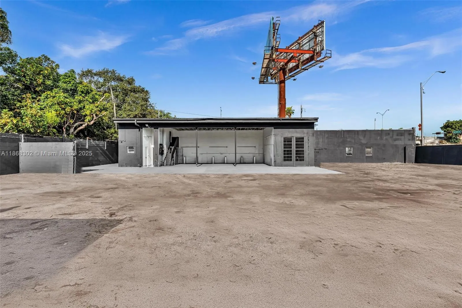 570 NW 54th St