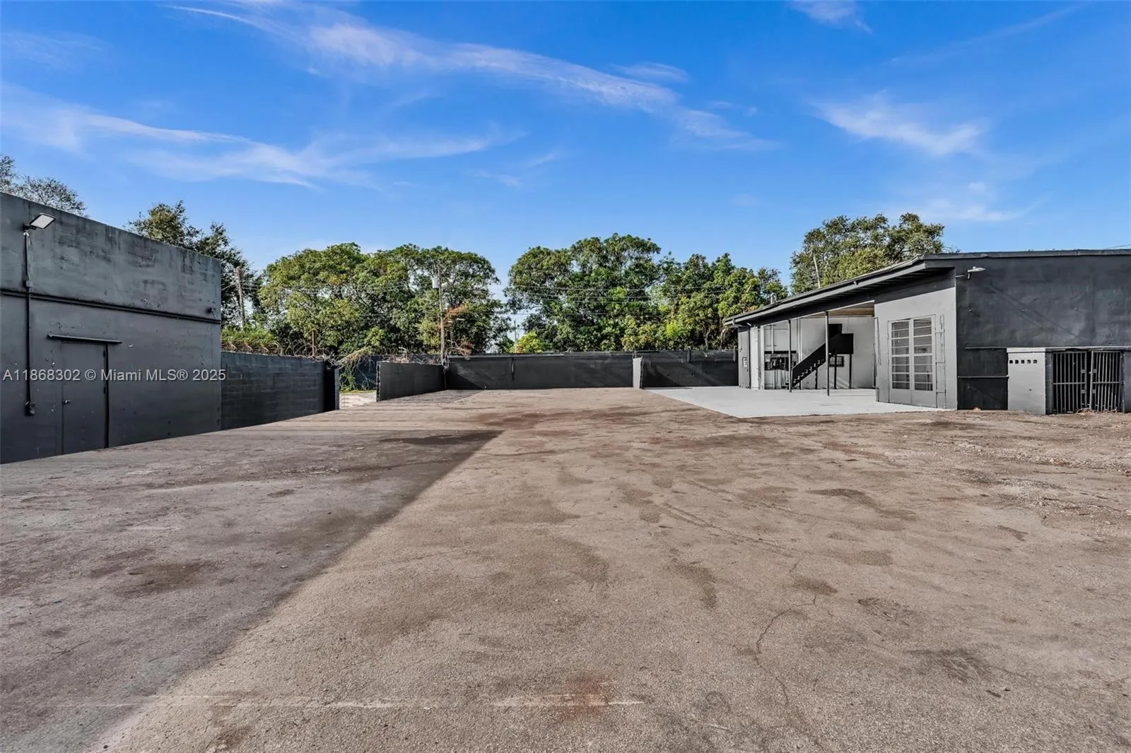 570 NW 54th St