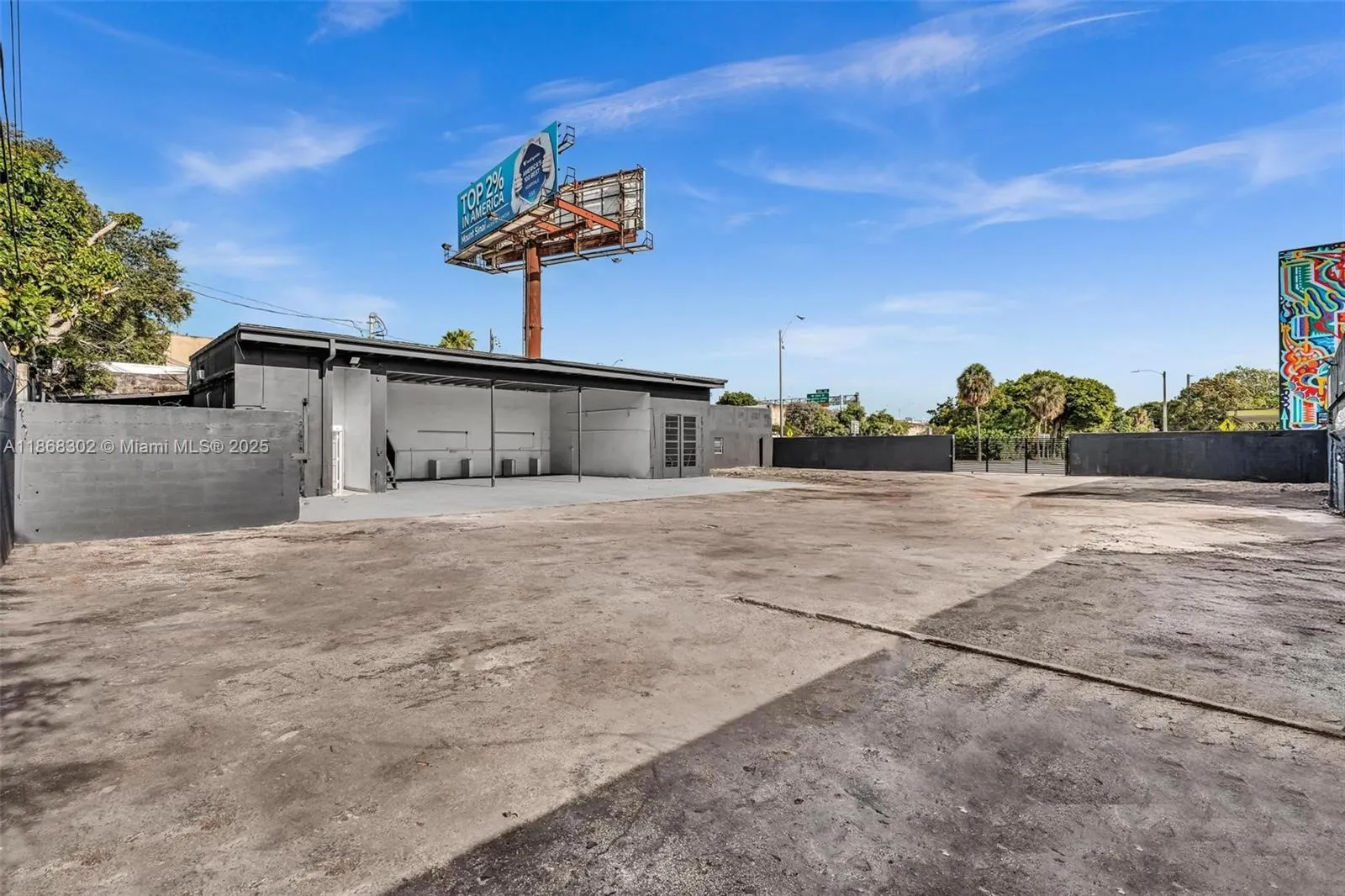 570 NW 54th St