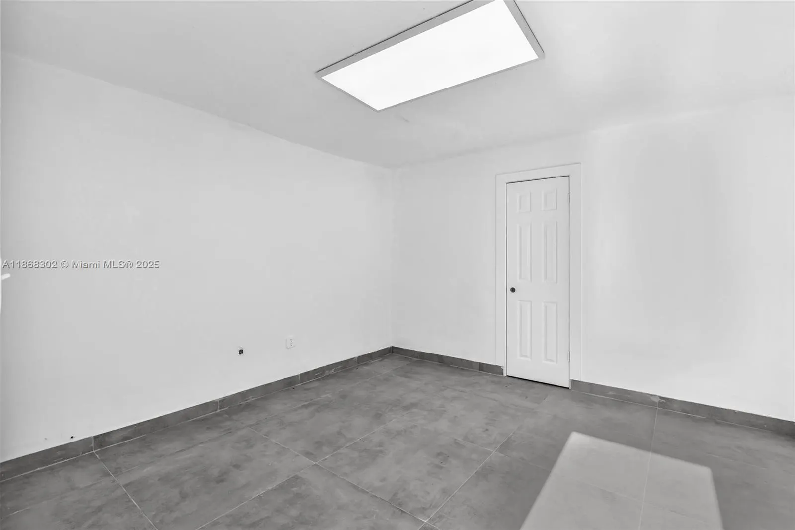 570 NW 54th St