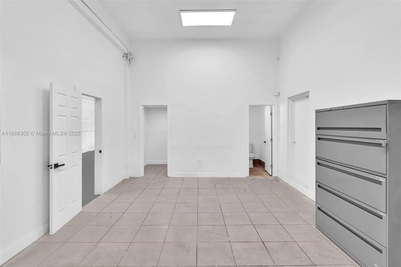 570 NW 54th St