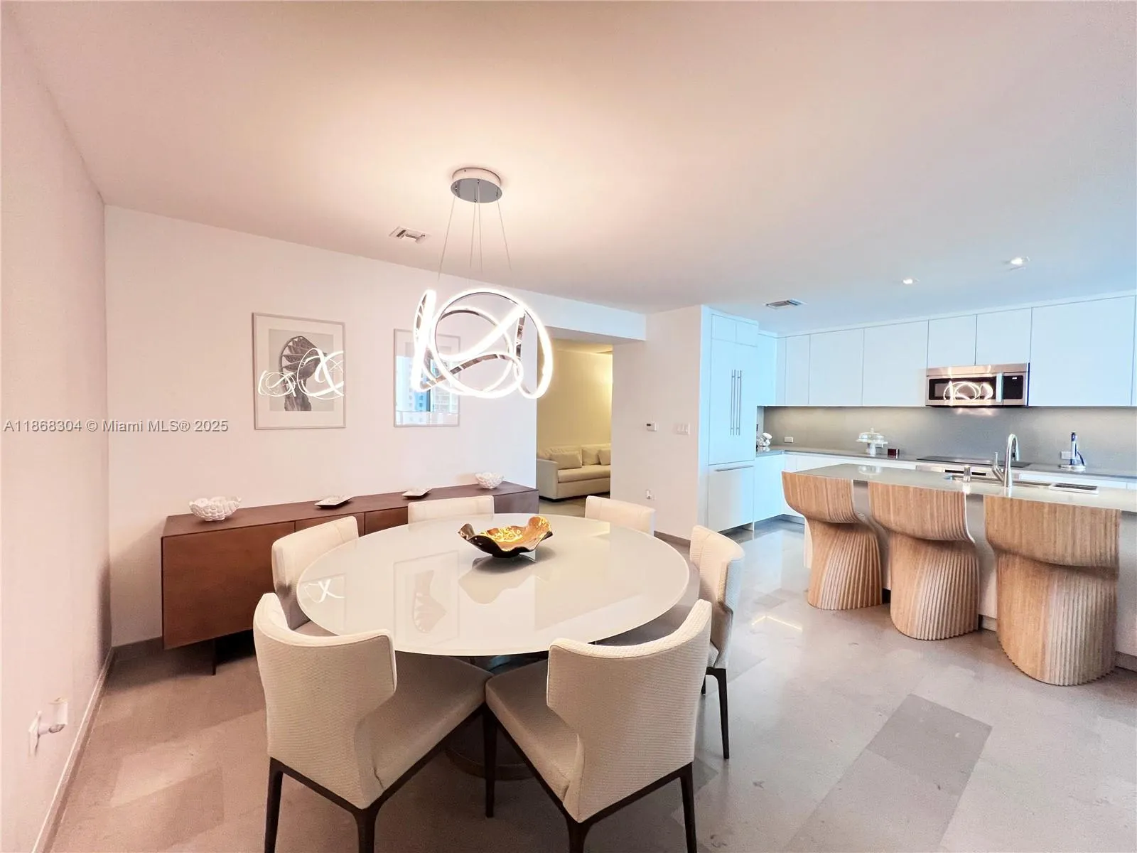 68 SE 6th St, #1003