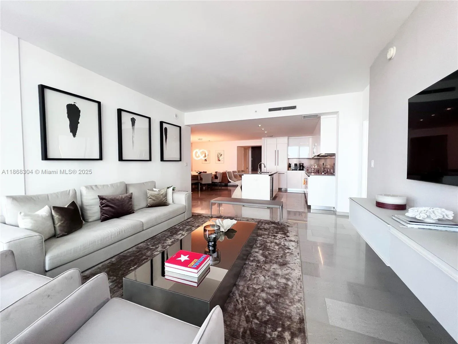 68 SE 6th St, #1003