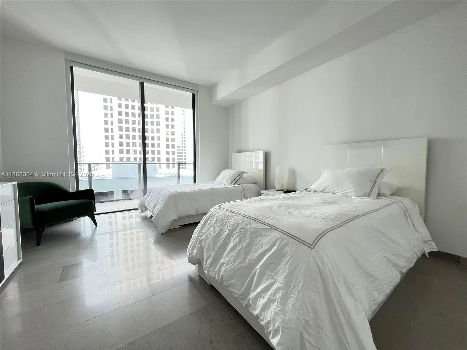 68 SE 6th St, #1003