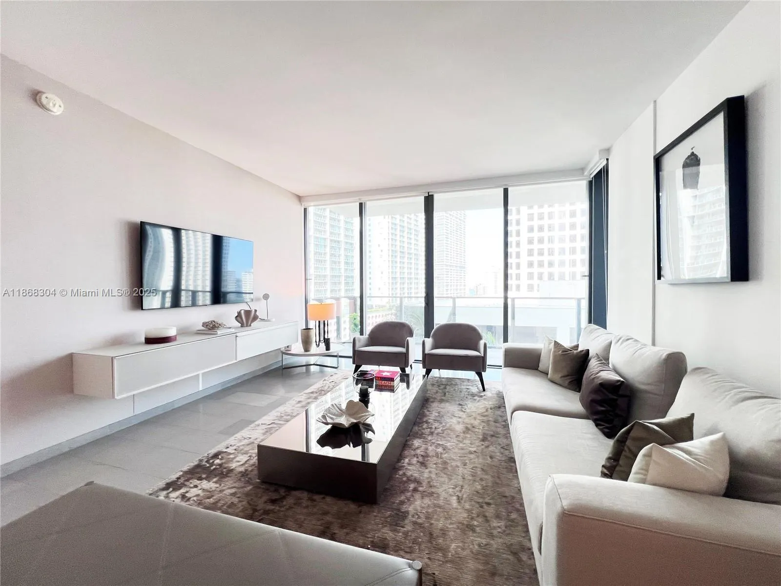 68 SE 6th St, #1003