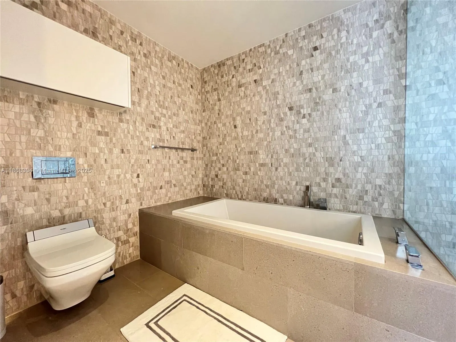 68 SE 6th St, #1003