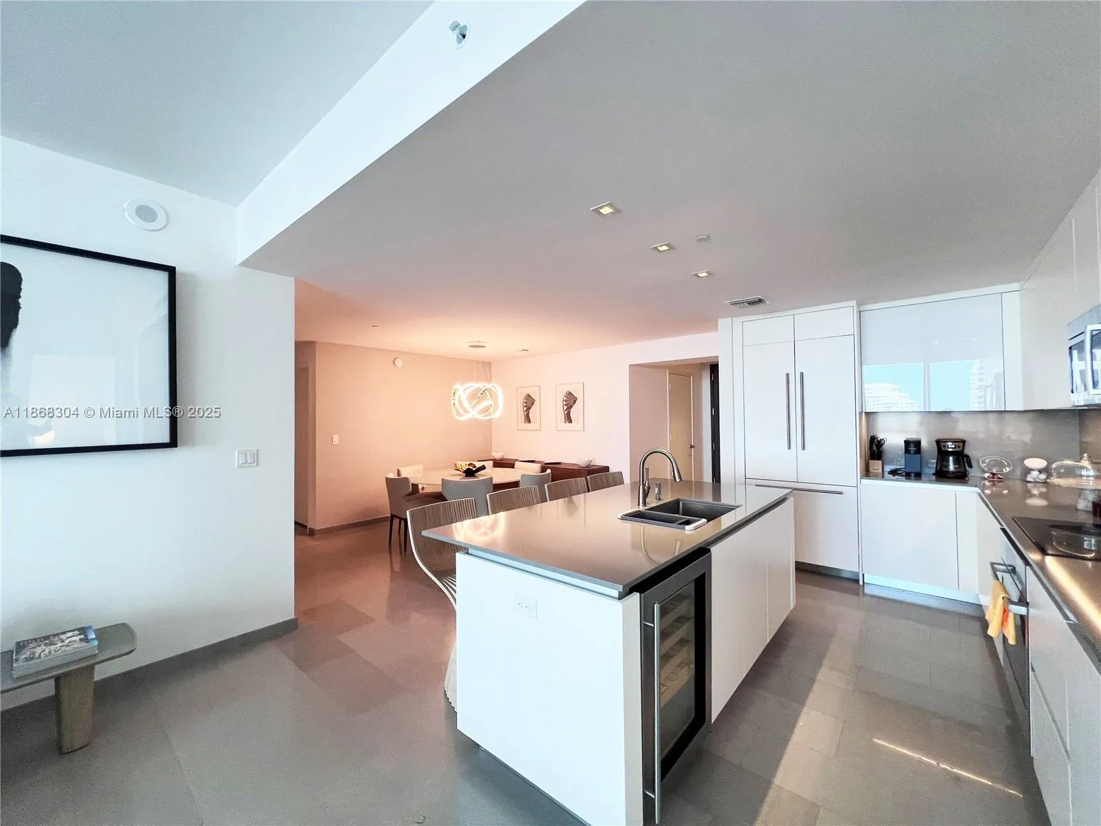 68 SE 6th St, #1003