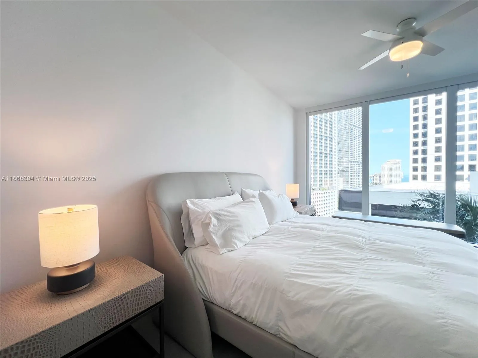68 SE 6th St, #1003