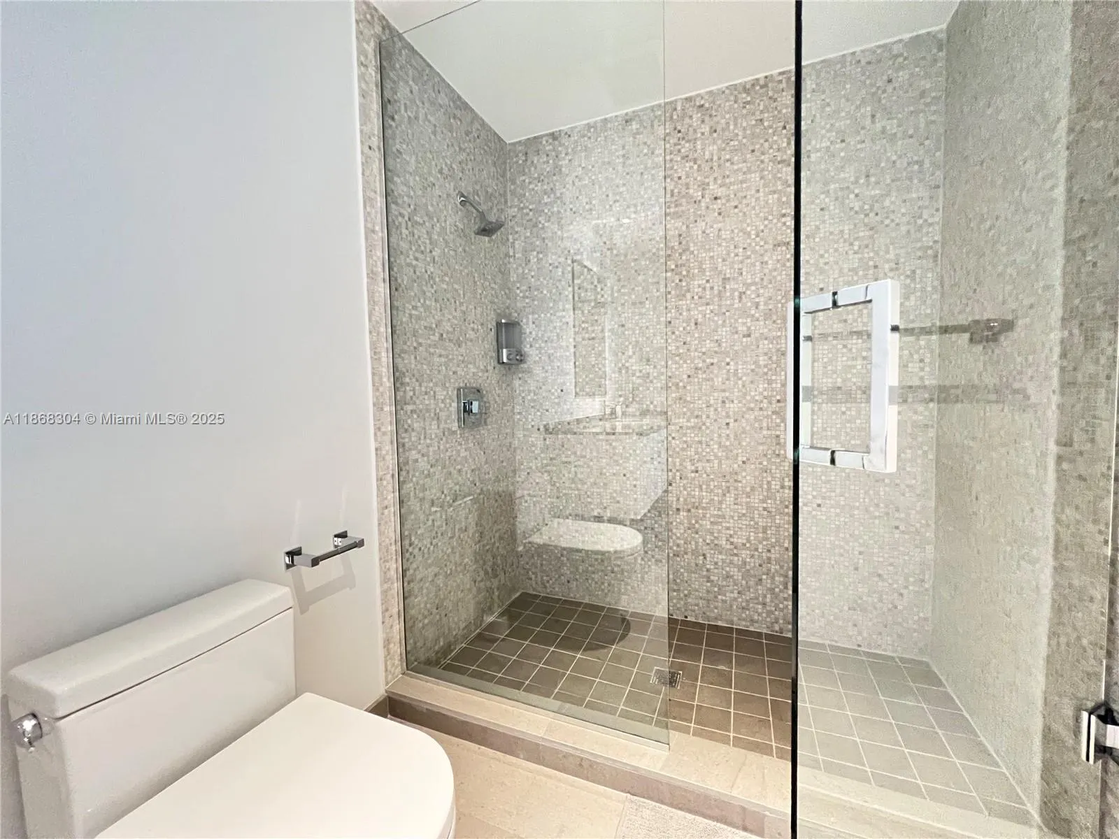 68 SE 6th St, #1003