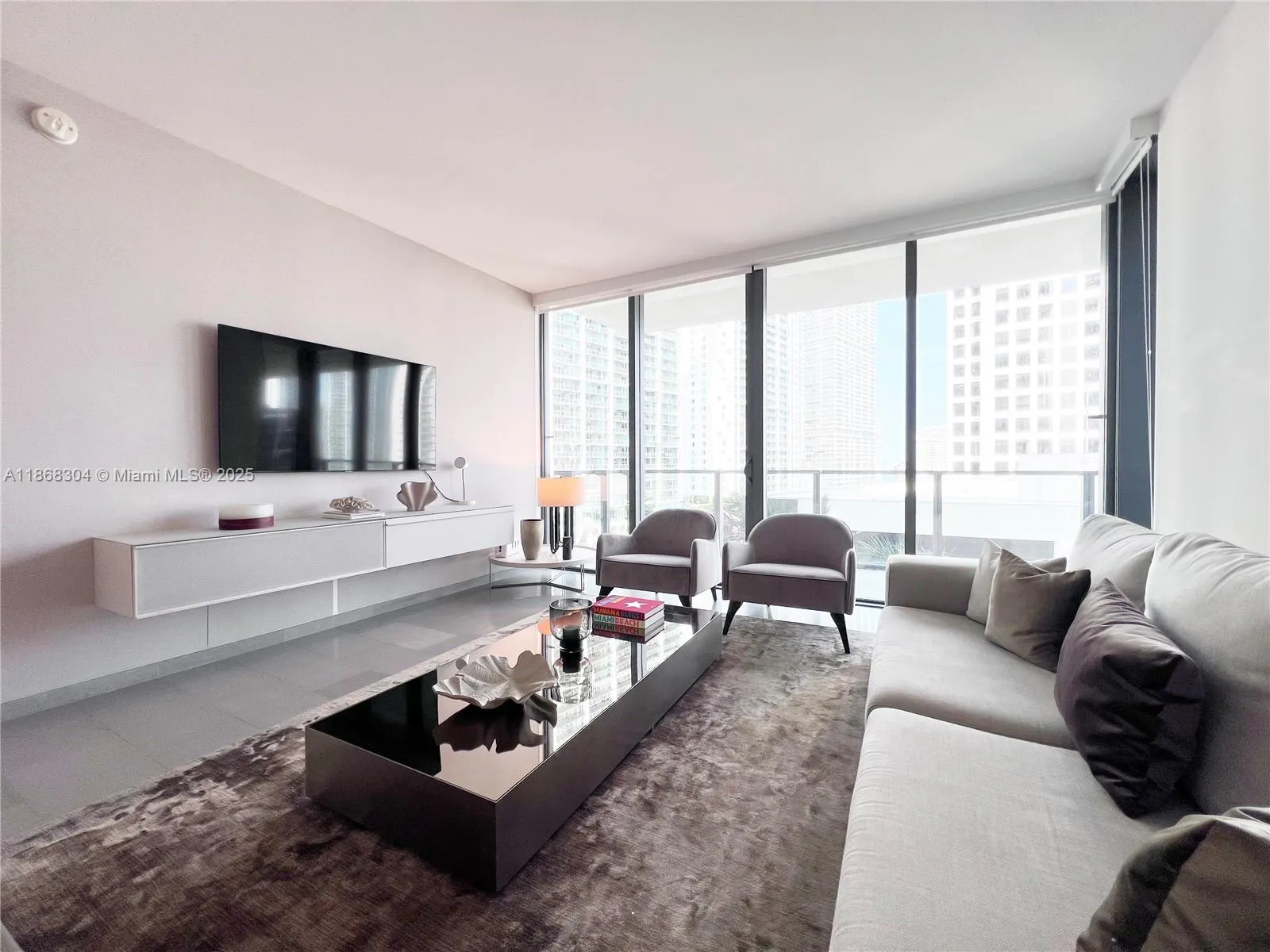 68 SE 6th St, #1003