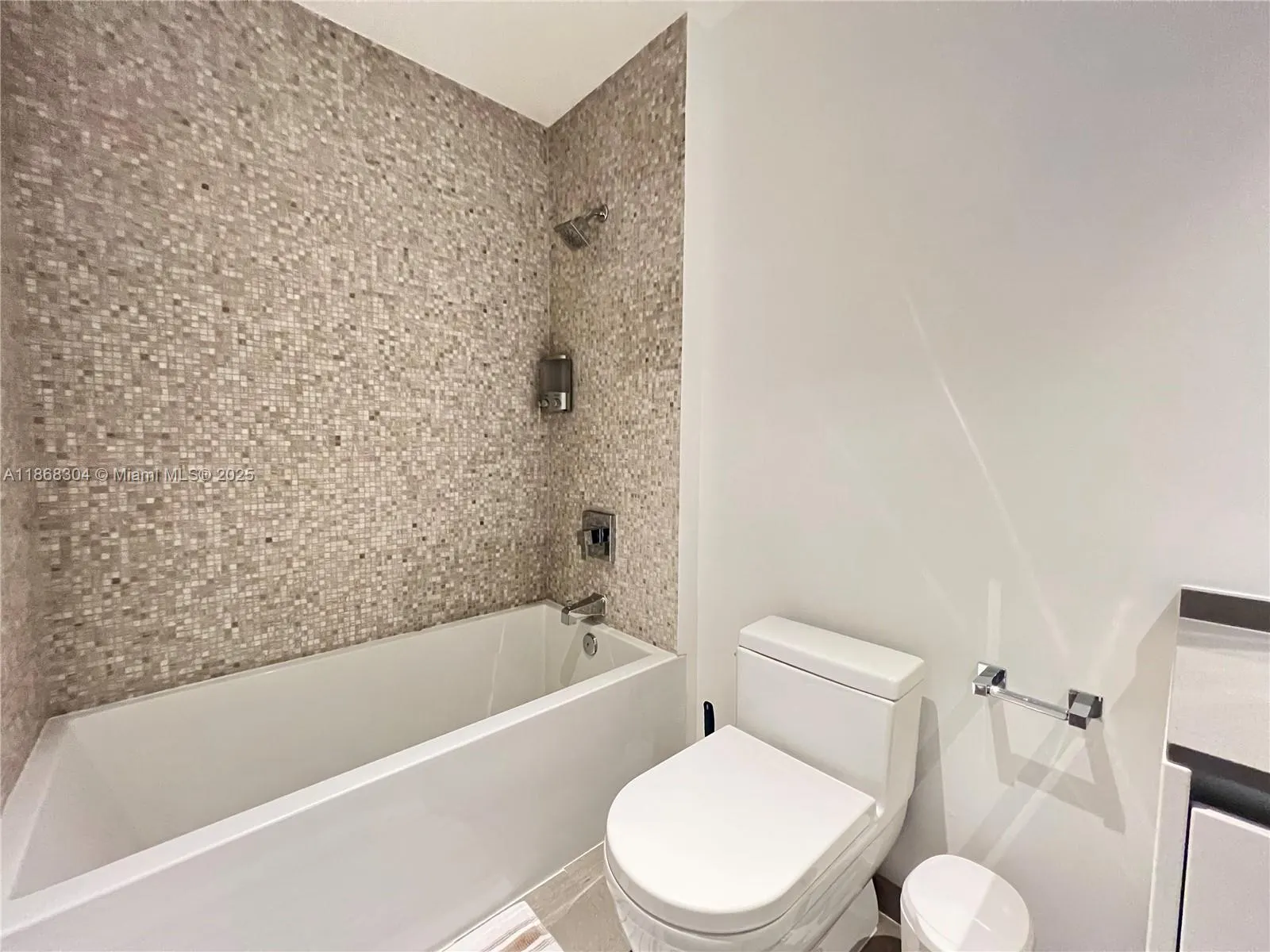 68 SE 6th St, #1003