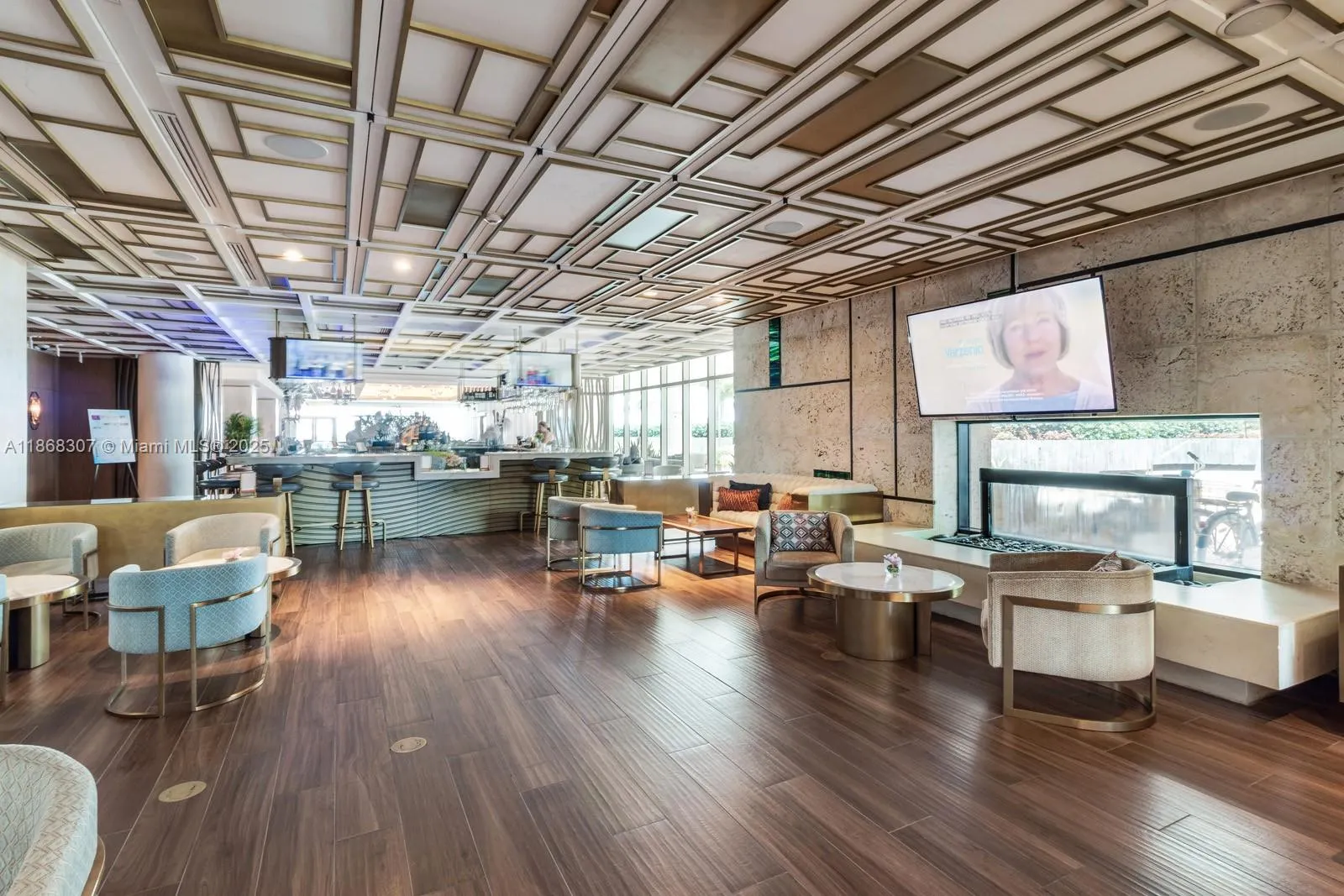 6899 Collins Ave, #1010
