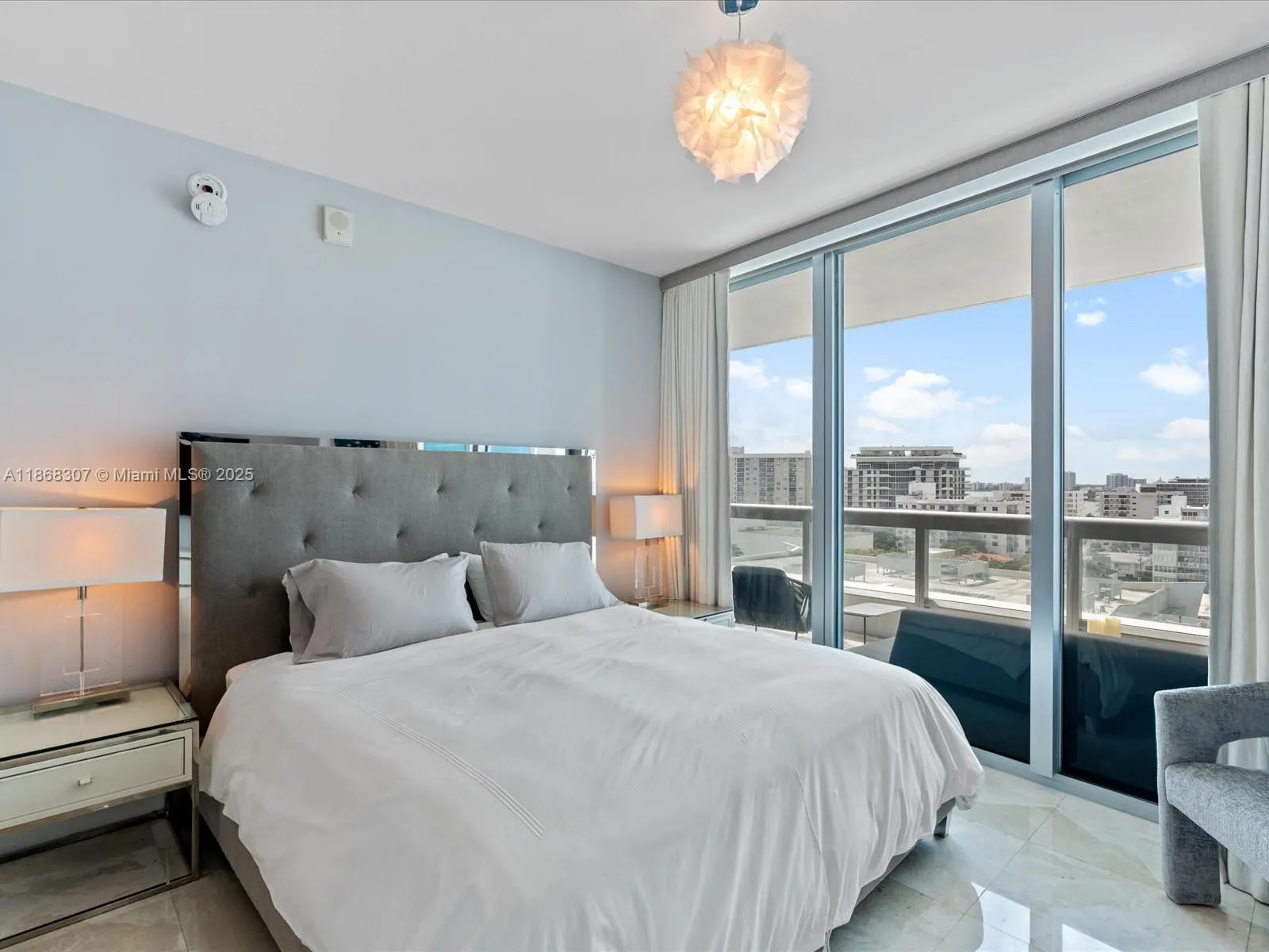 6899 Collins Ave, #1010