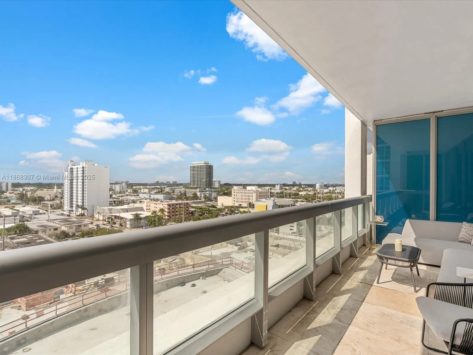 6899 Collins Ave, #1010