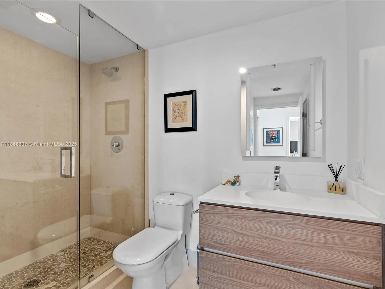 6899 Collins Ave, #1010