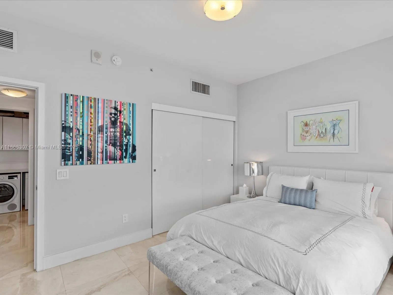 6899 Collins Ave, #1010