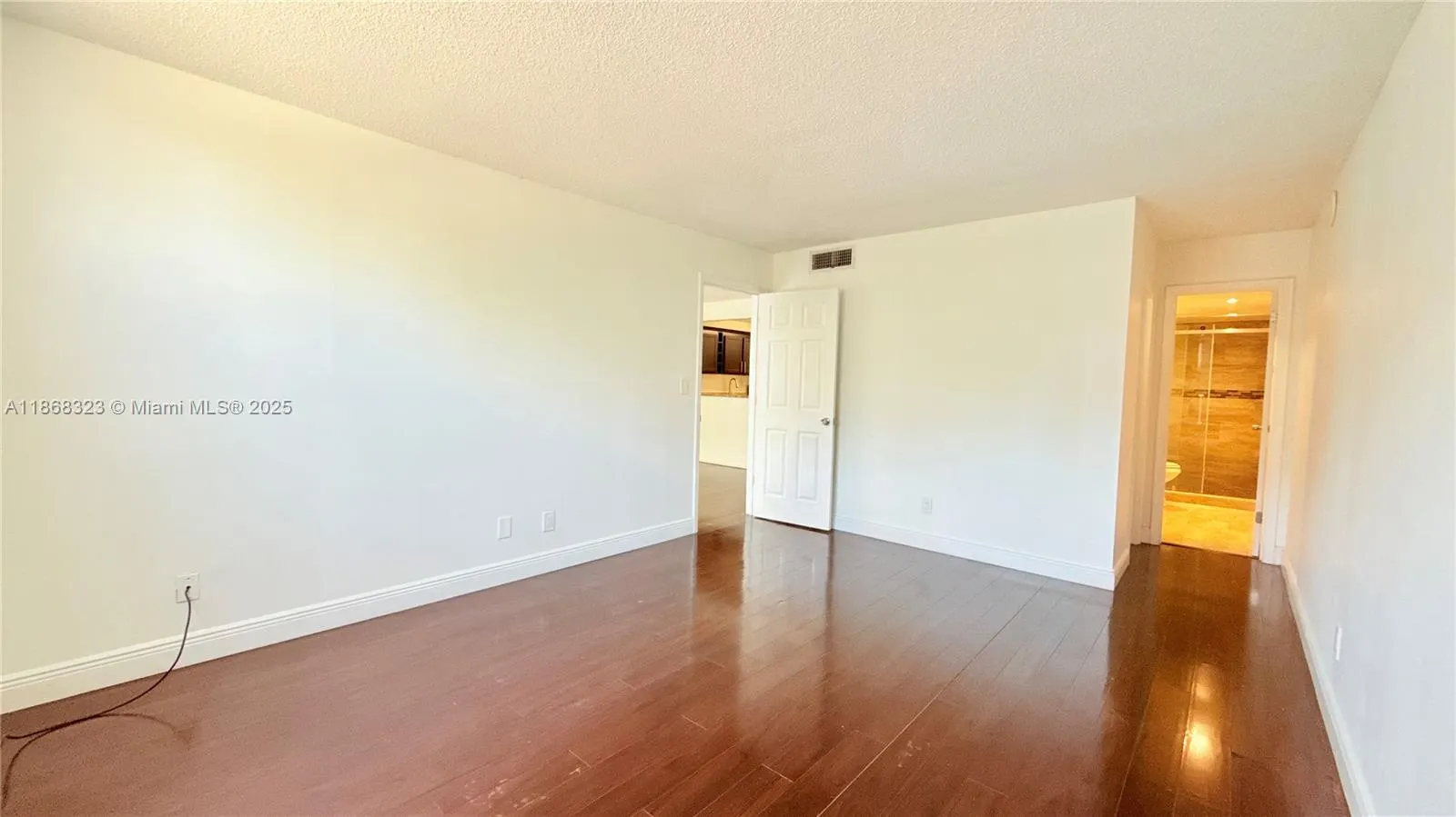 1465 NE 123rd St, #205