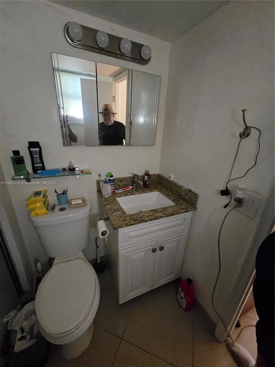 115 Royal Park Dr, #2H