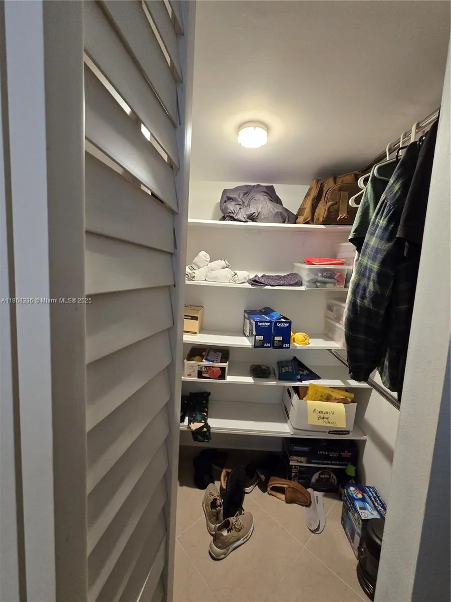 115 Royal Park Dr, #2H