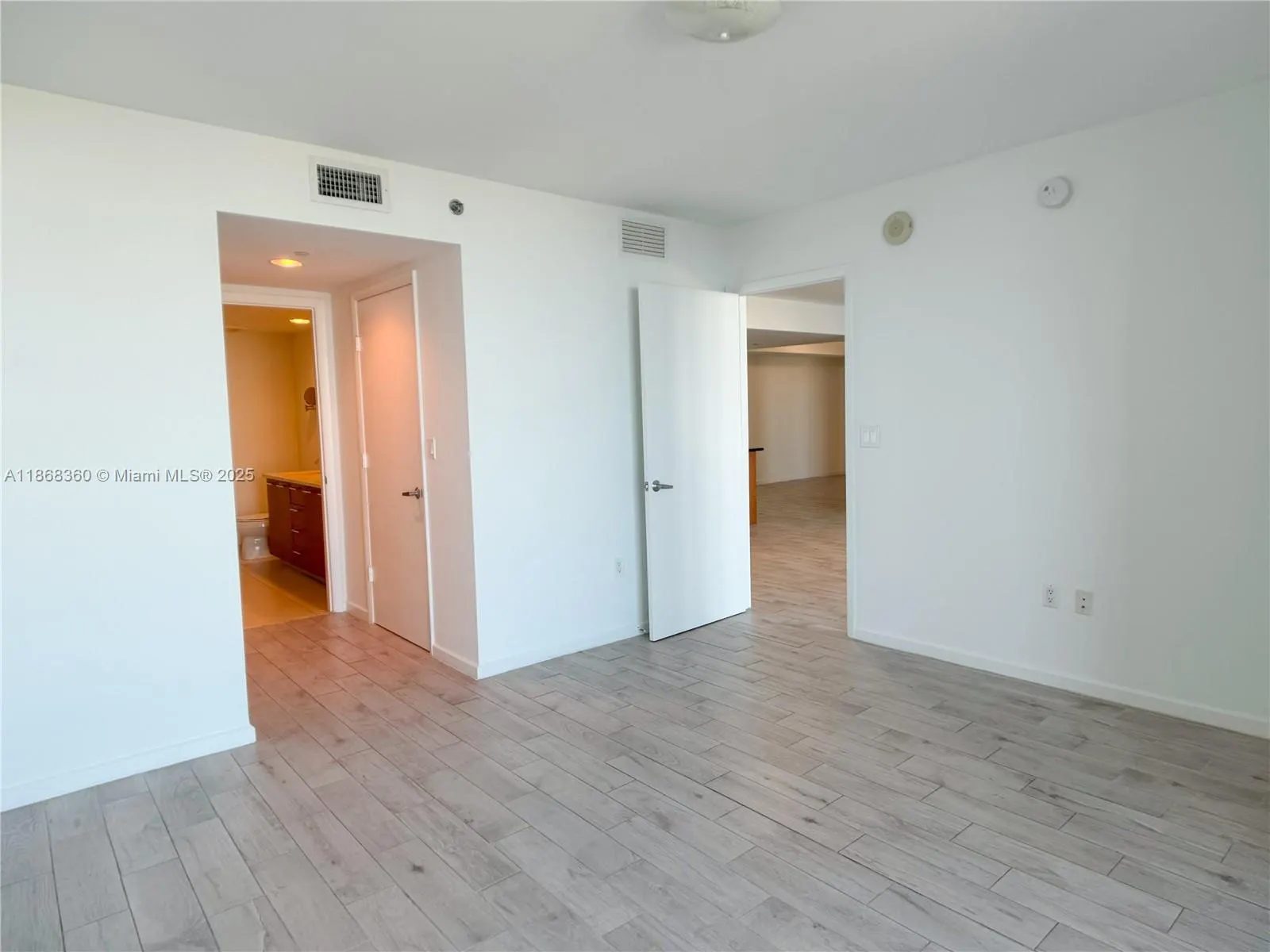 50 Biscayne Blvd, #3104