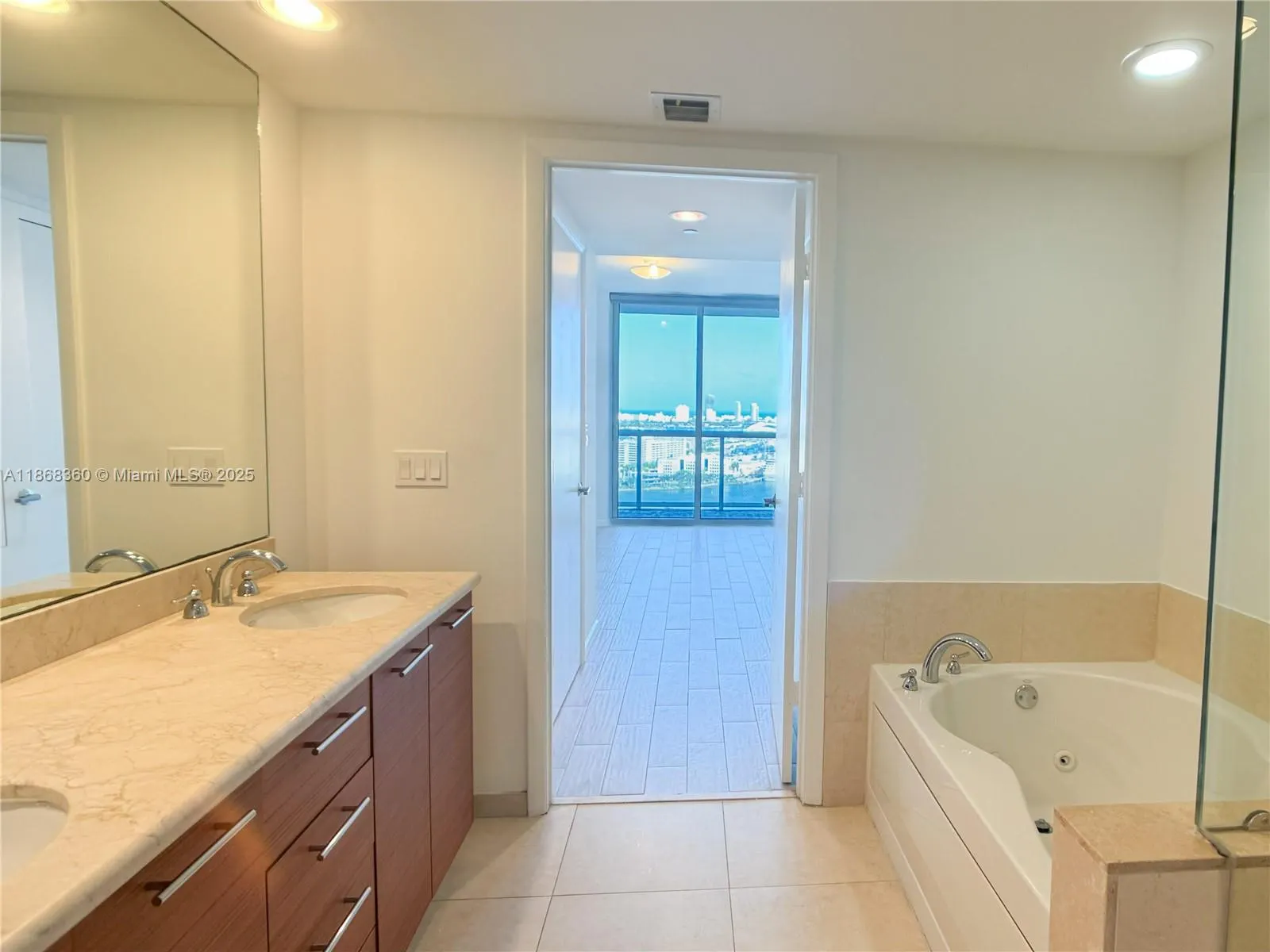 50 Biscayne Blvd, #3104