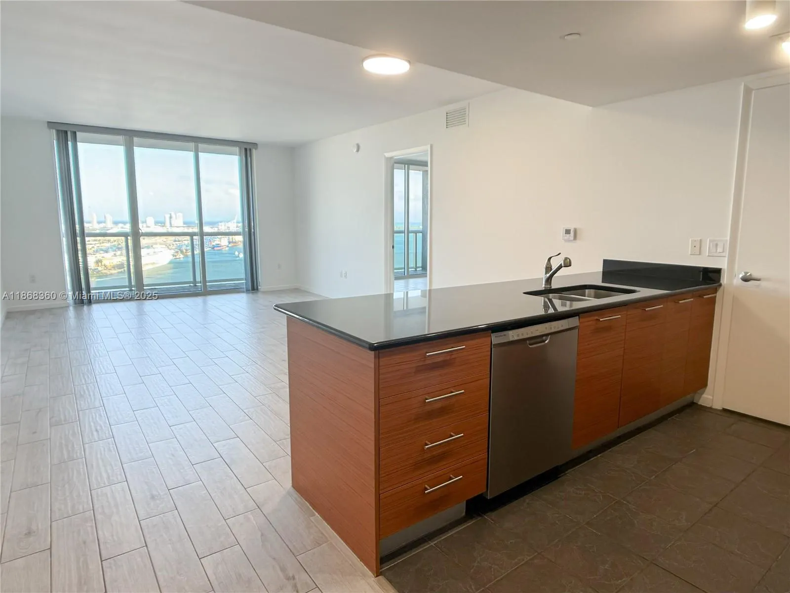 50 Biscayne Blvd, #3104