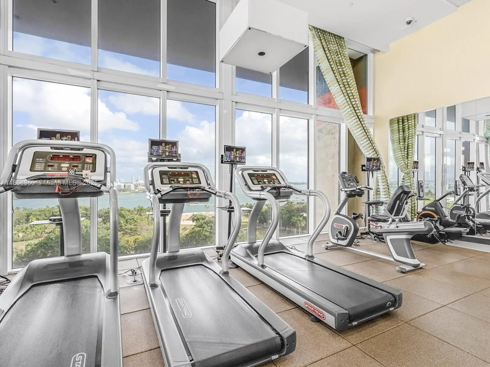 50 Biscayne Blvd, #3104