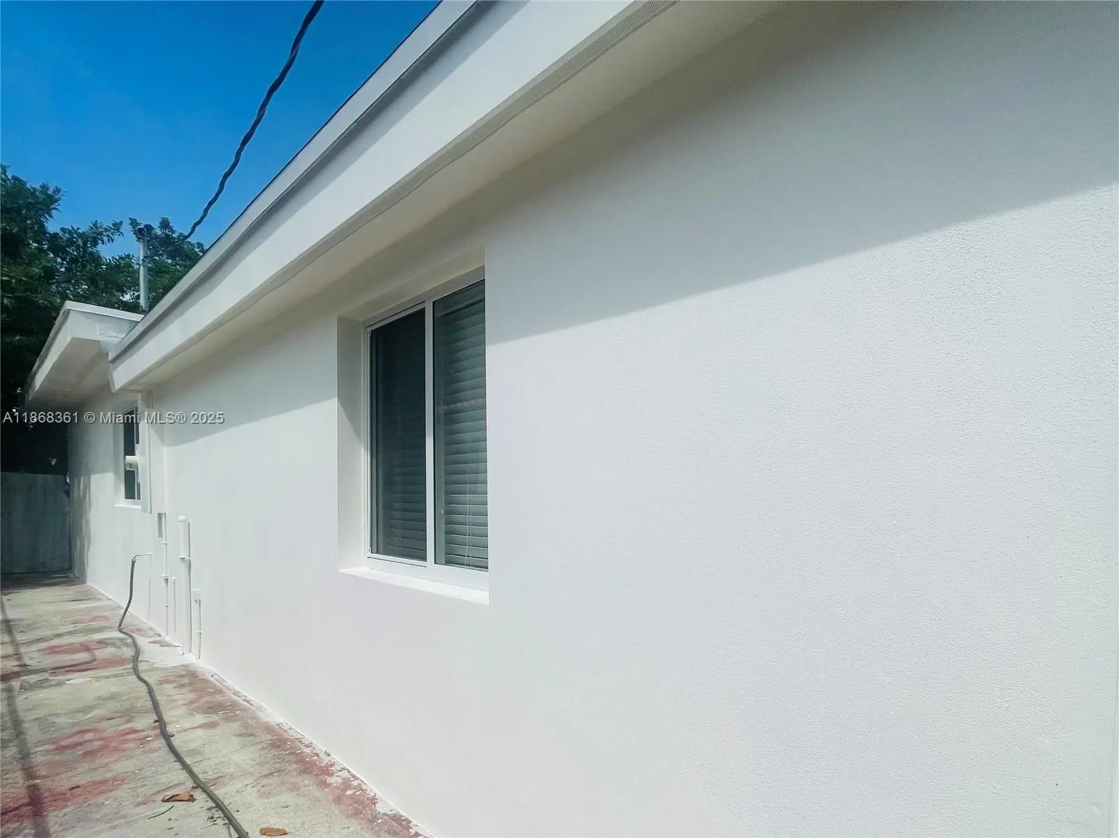 1145 NW 25th St