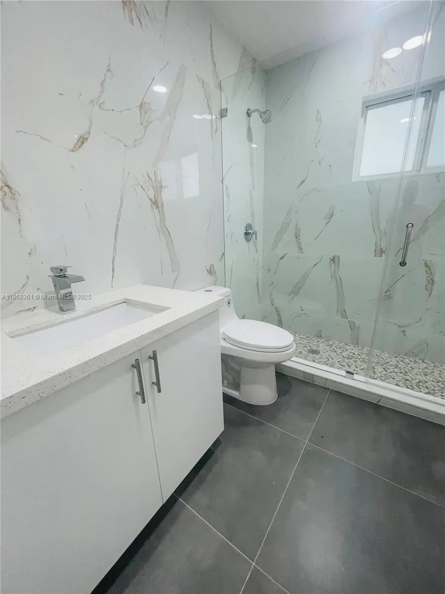 1145 NW 25th St