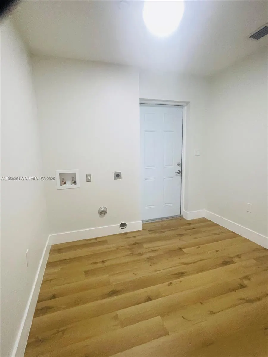 1145 NW 25th St
