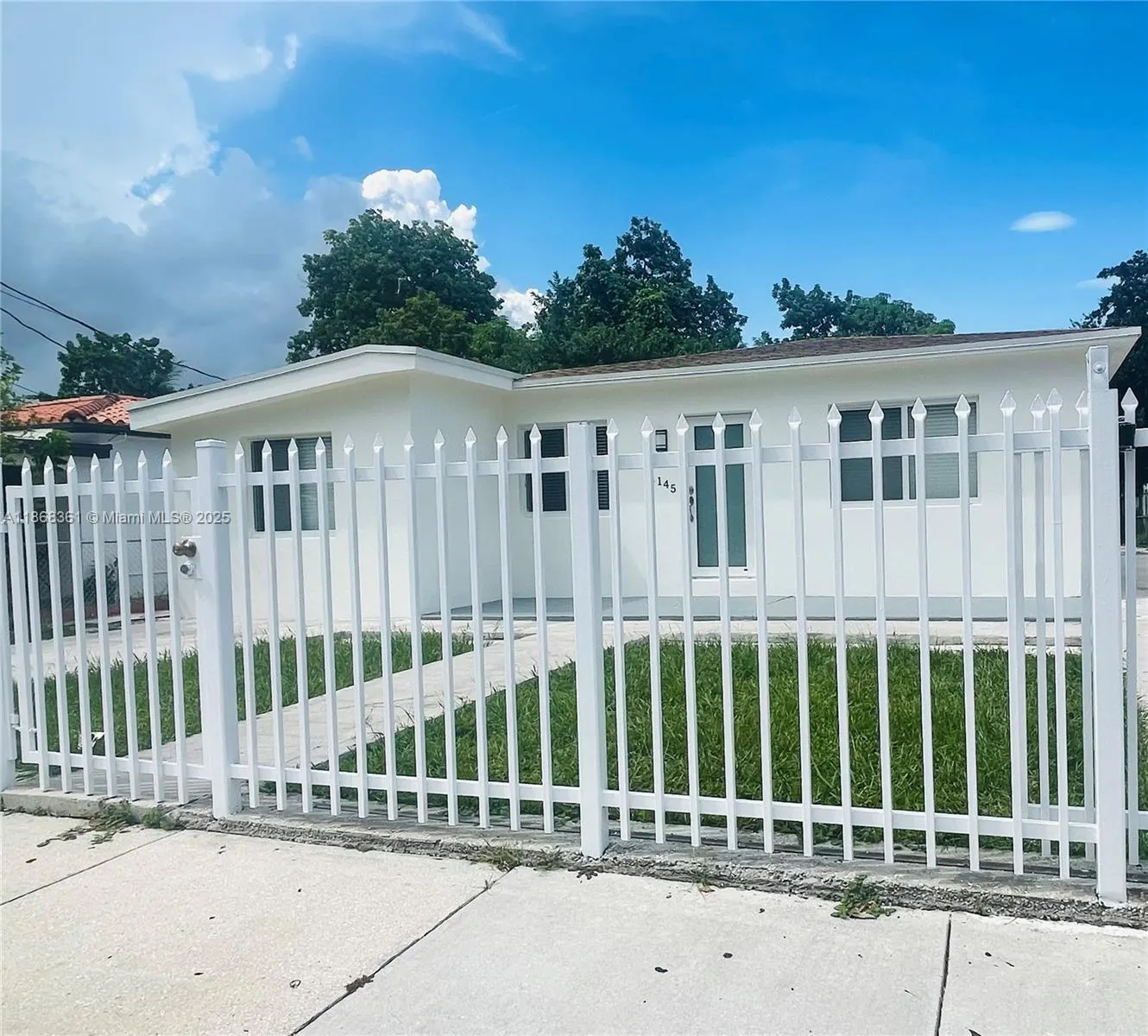 1145 NW 25th St