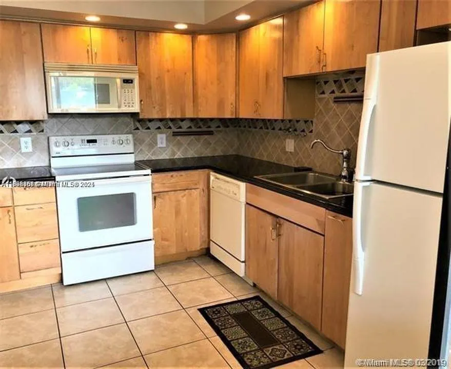 342 Lakeview Dr, #102