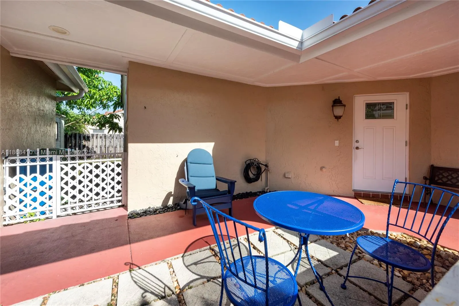 1426 Seagrape Cir