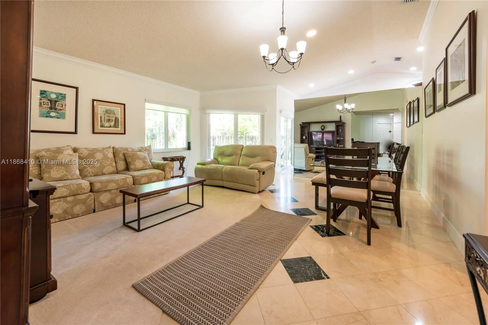 1426 Seagrape Cir