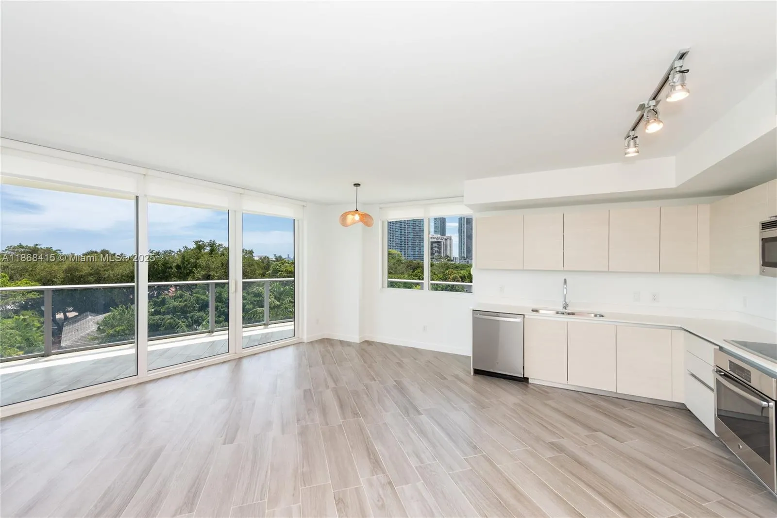 4250 Biscayne Blvd, #501