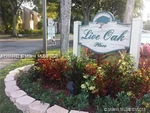 9431 Live Oak Pl, #409