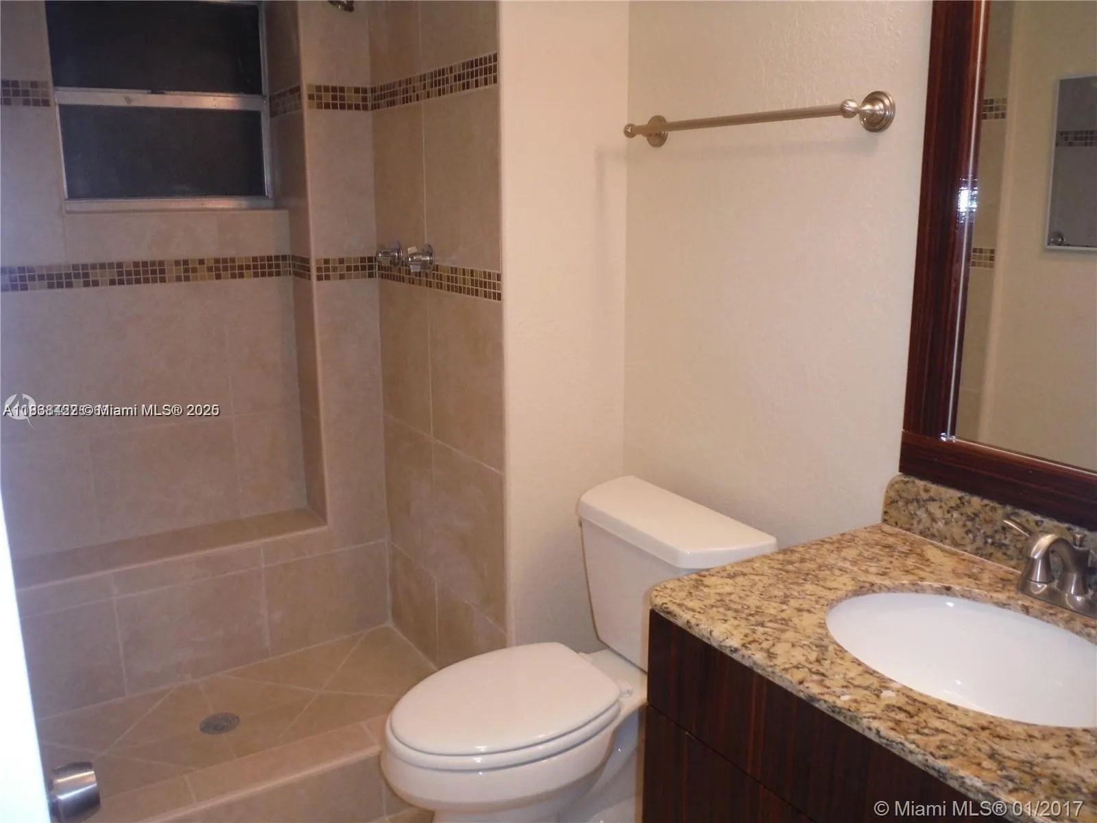 9431 Live Oak Pl, #409
