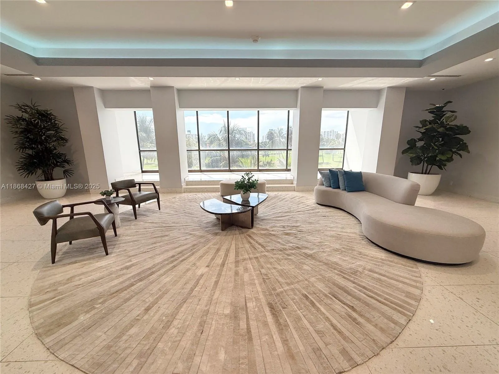 20335 W Country Club Dr, #1007