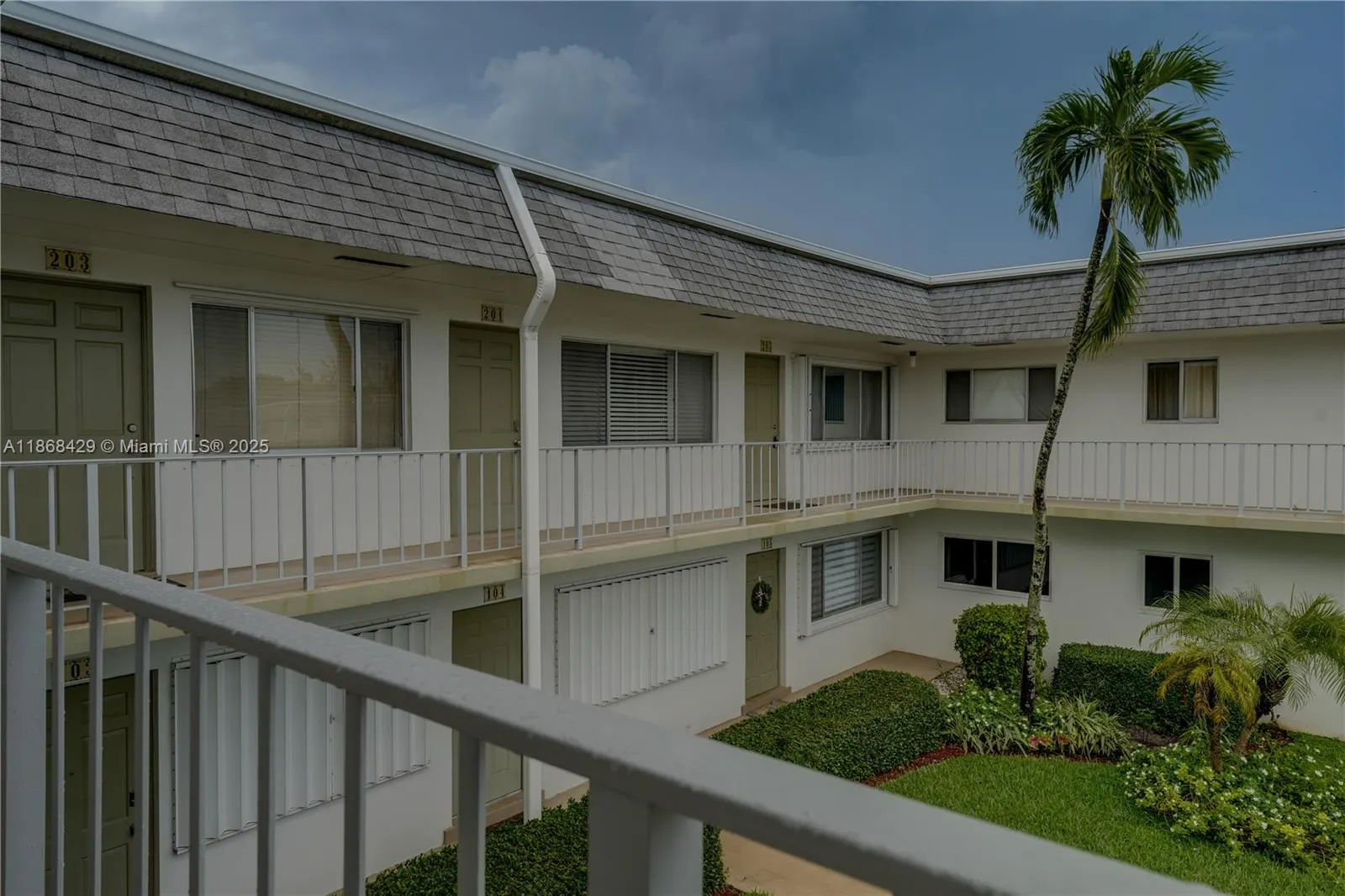 3280 Cynthia Ln, #205