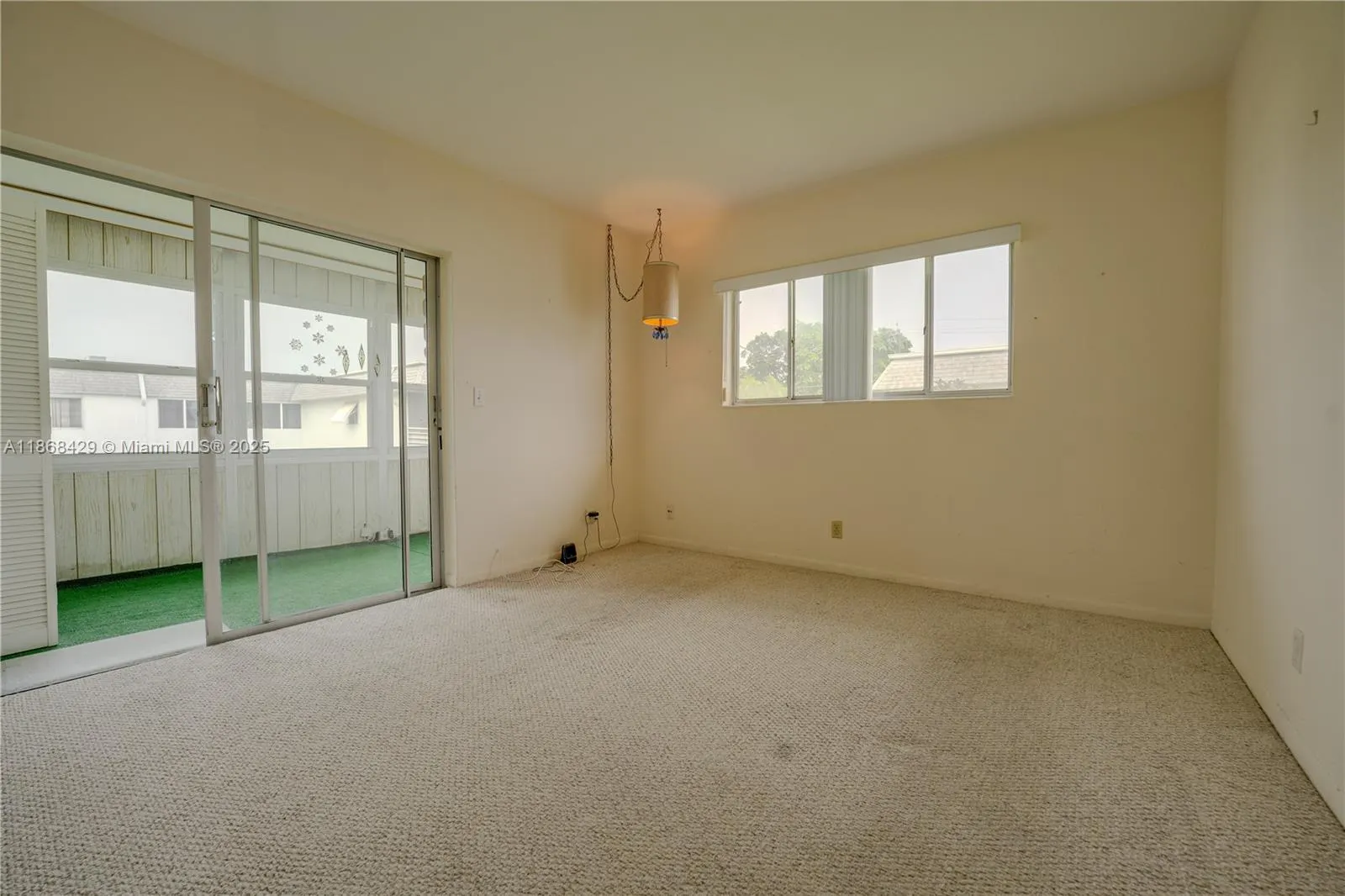 3280 Cynthia Ln, #205