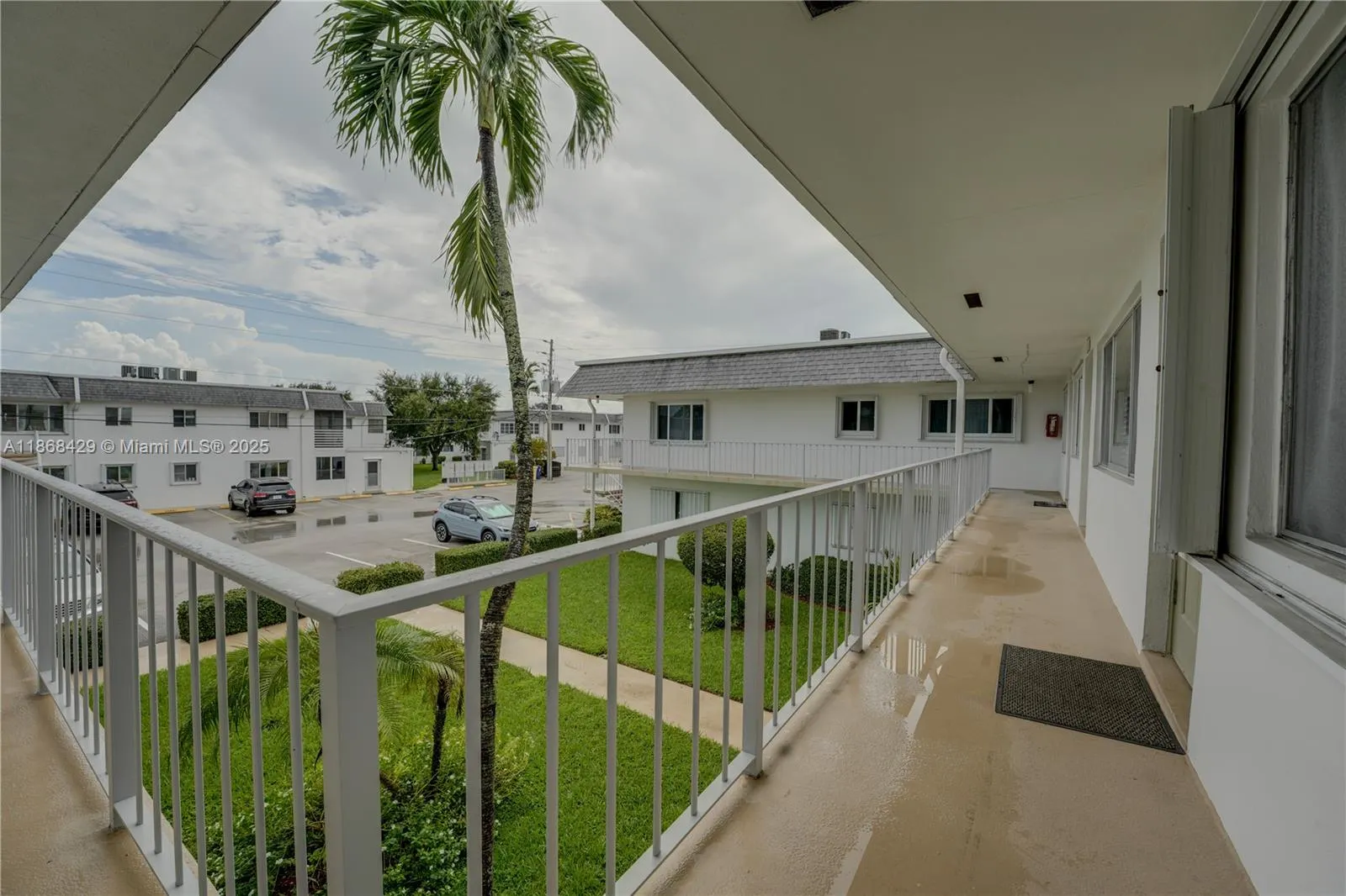 3280 Cynthia Ln, #205