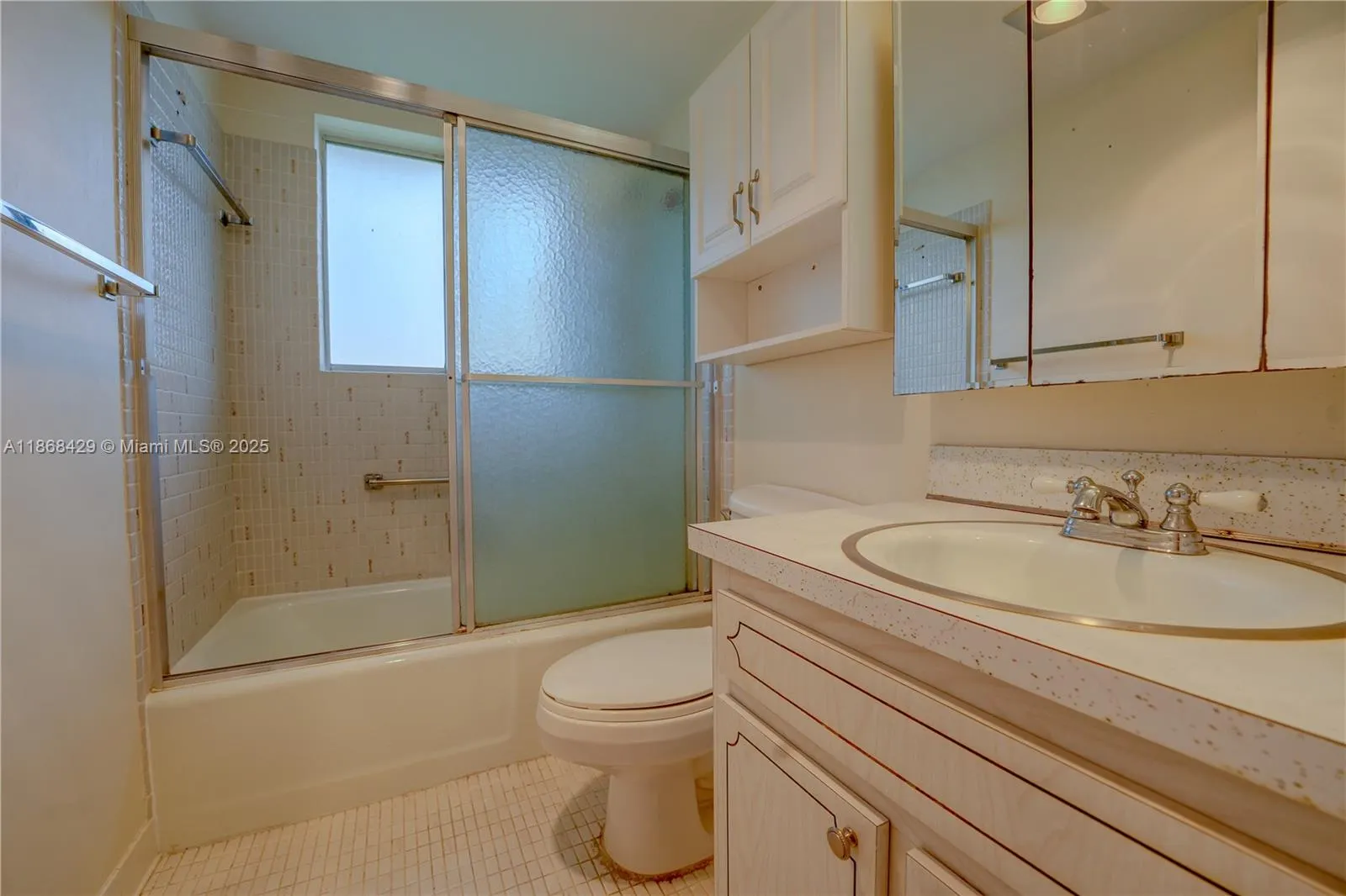 3280 Cynthia Ln, #205