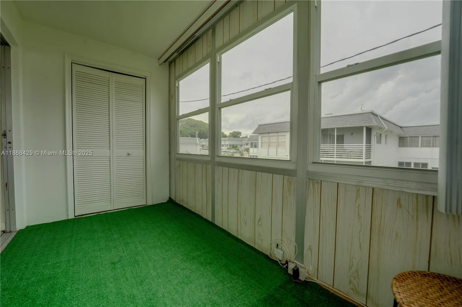 3280 Cynthia Ln, #205
