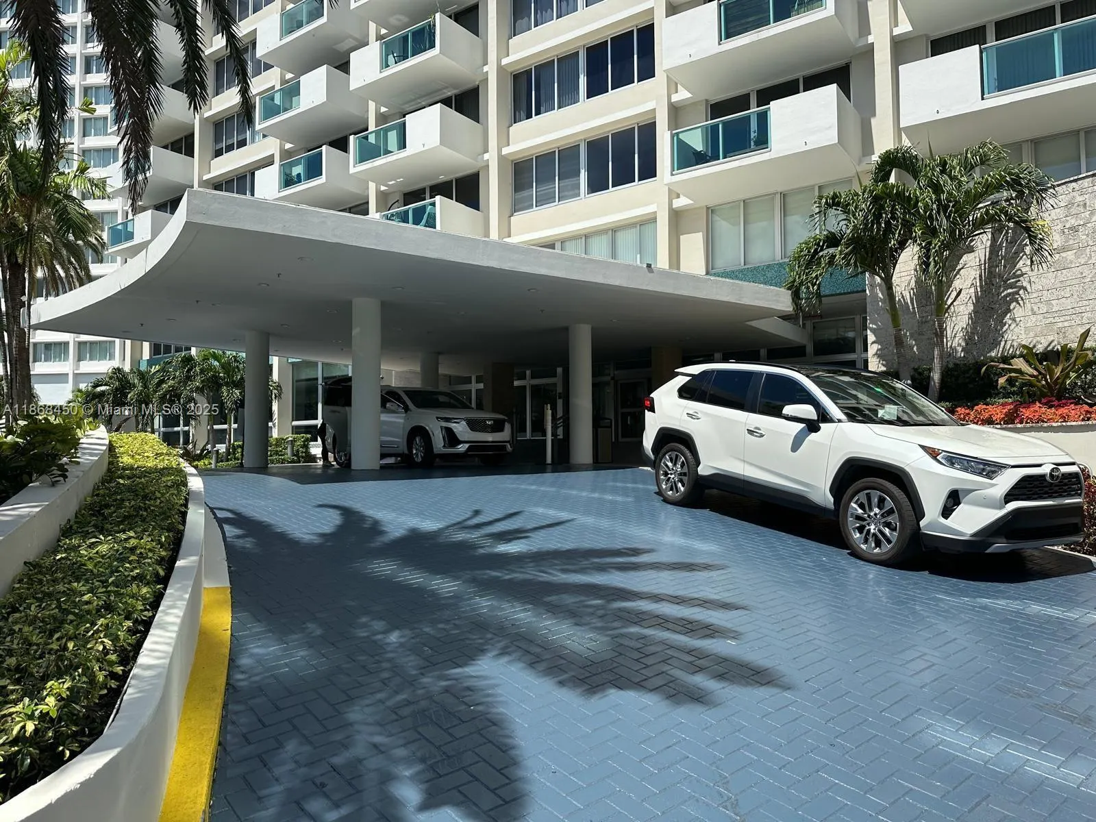 1200 West Ave, #927