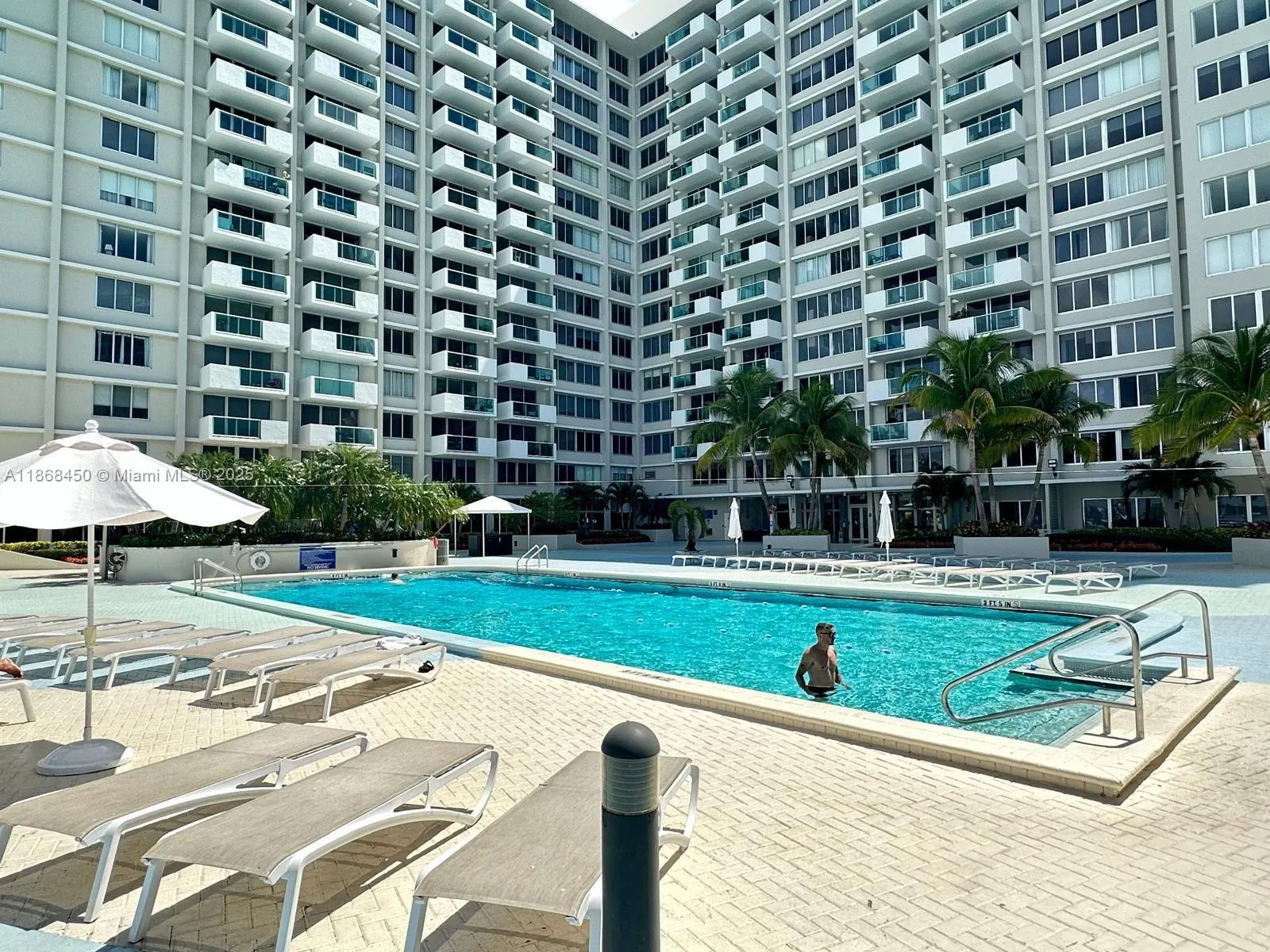 1200 West Ave, #927