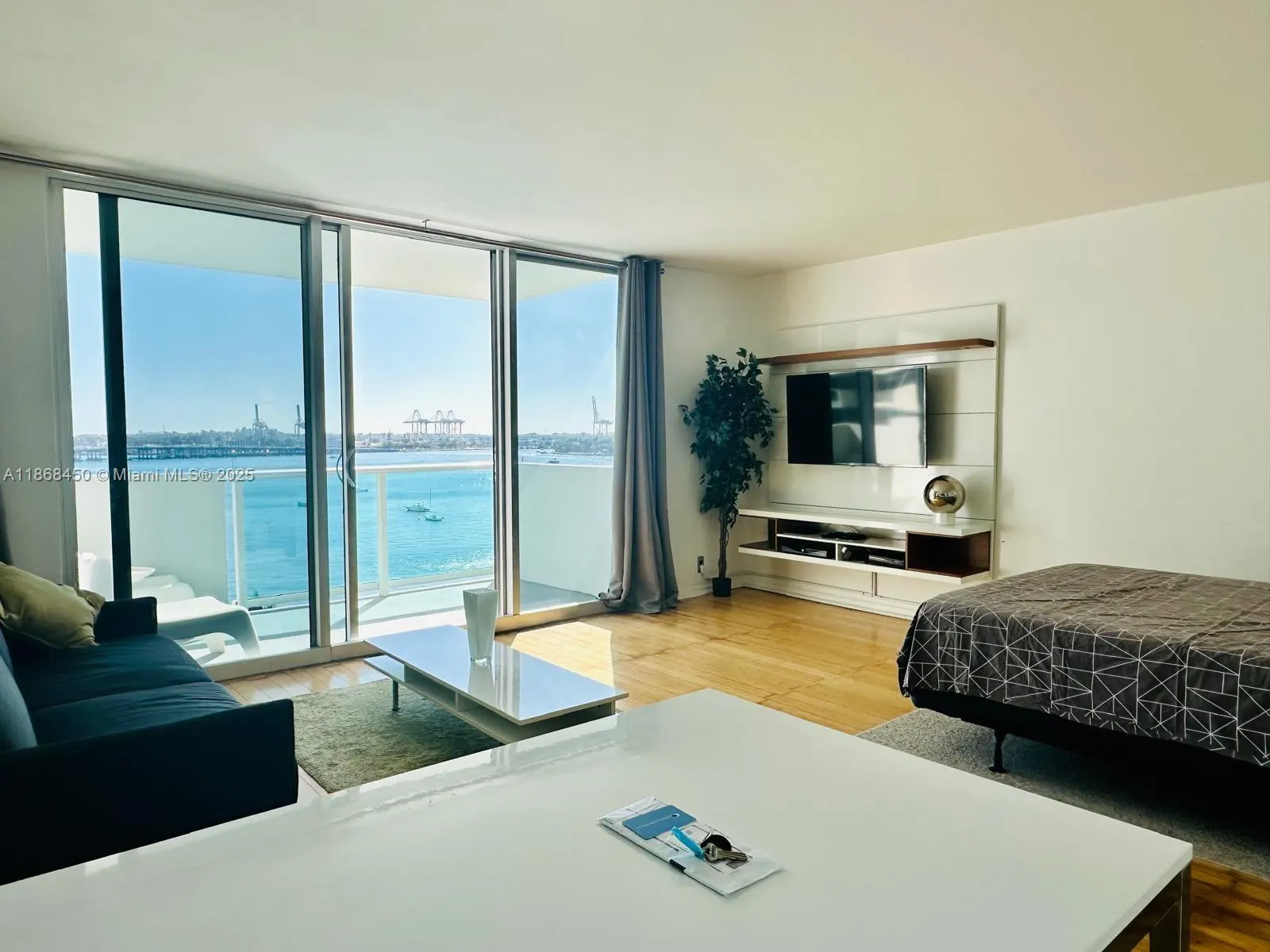 1200 West Ave, #927